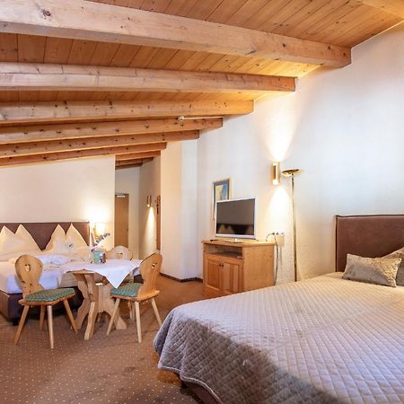 Hotel Hubertus Inkl Summer Card Sölden Exteriör bild
