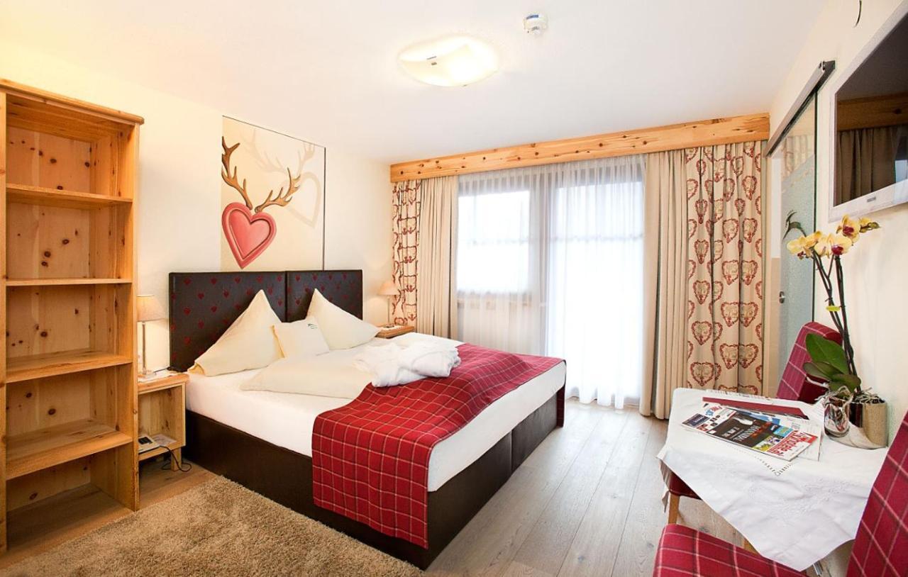Hotel Hubertus Inkl Summer Card Sölden Exteriör bild