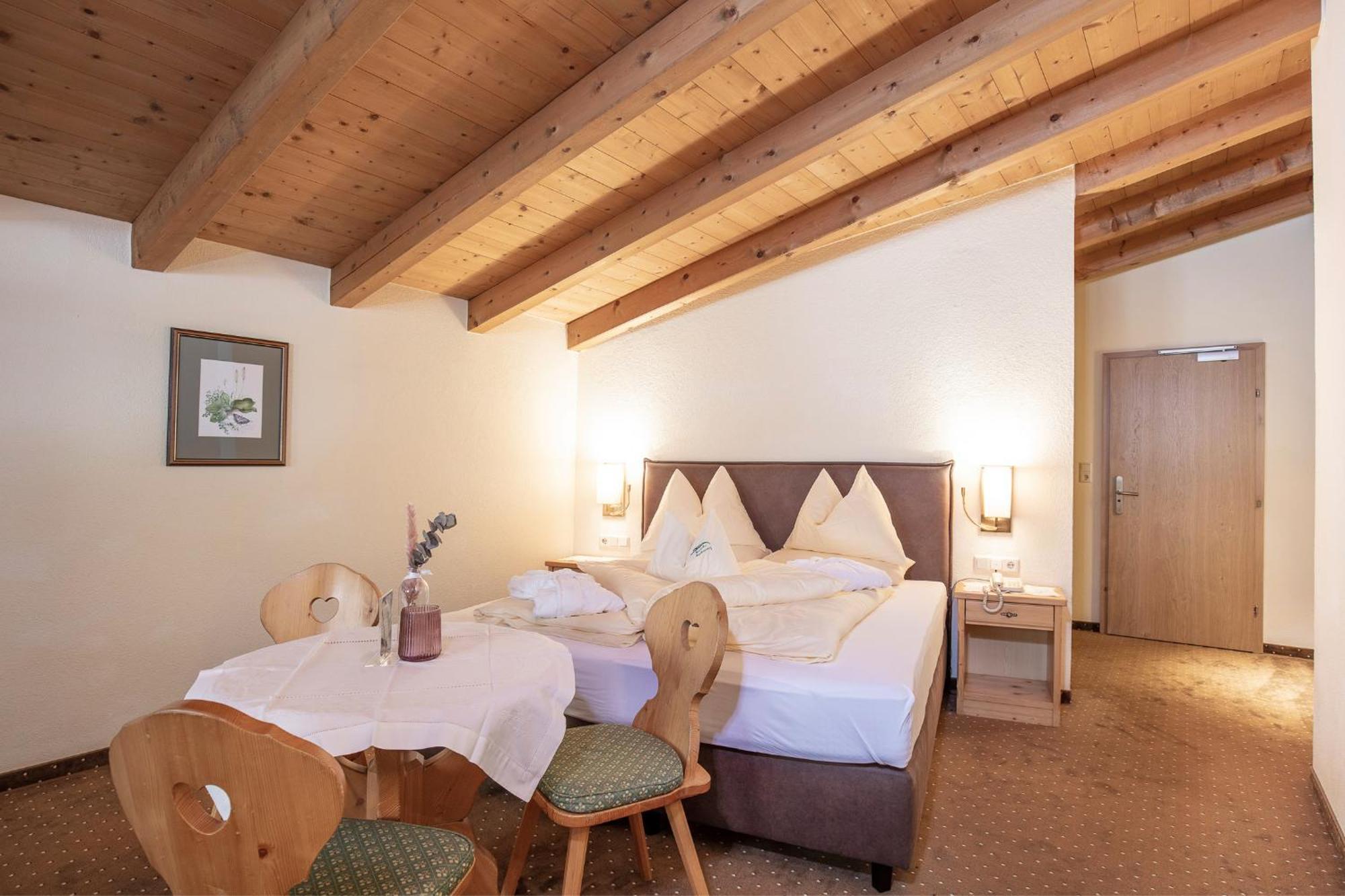 Hotel Hubertus Inkl Summer Card Sölden Exteriör bild