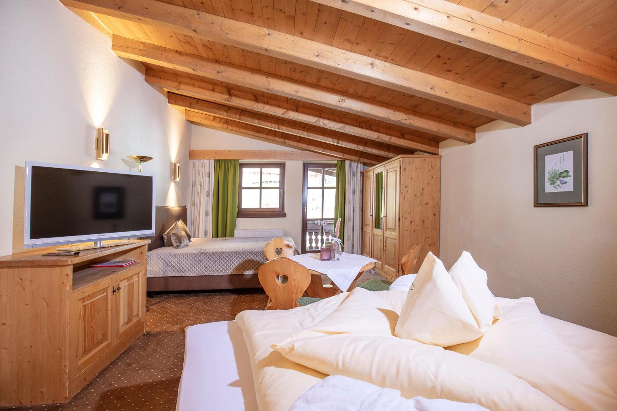 Hotel Hubertus Inkl Summer Card Sölden Exteriör bild