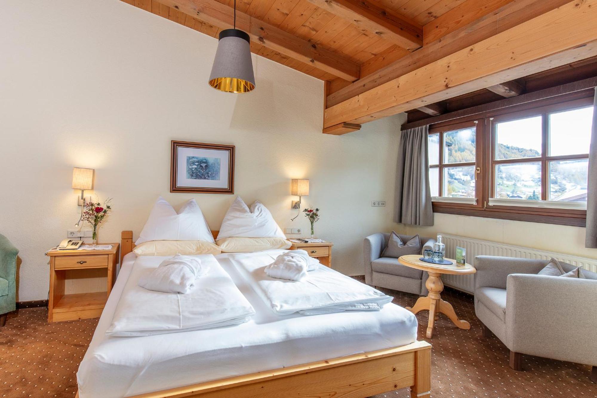 Hotel Hubertus Inkl Summer Card Sölden Exteriör bild