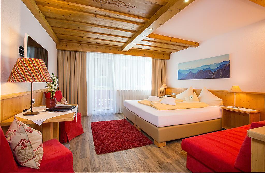 Hotel Hubertus Inkl Summer Card Sölden Exteriör bild