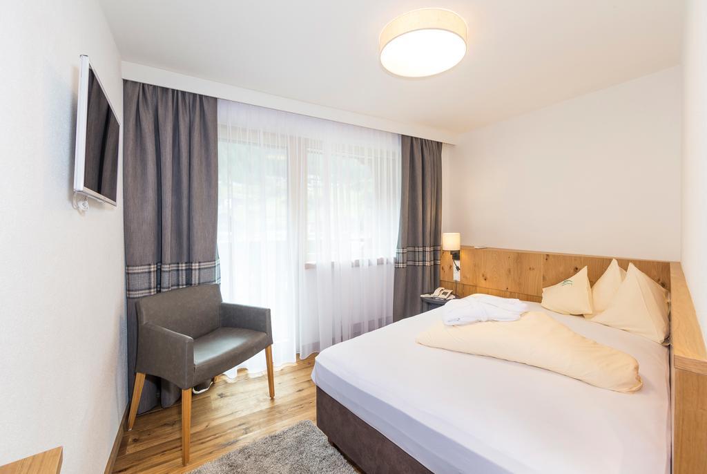 Hotel Hubertus Inkl Summer Card Sölden Exteriör bild